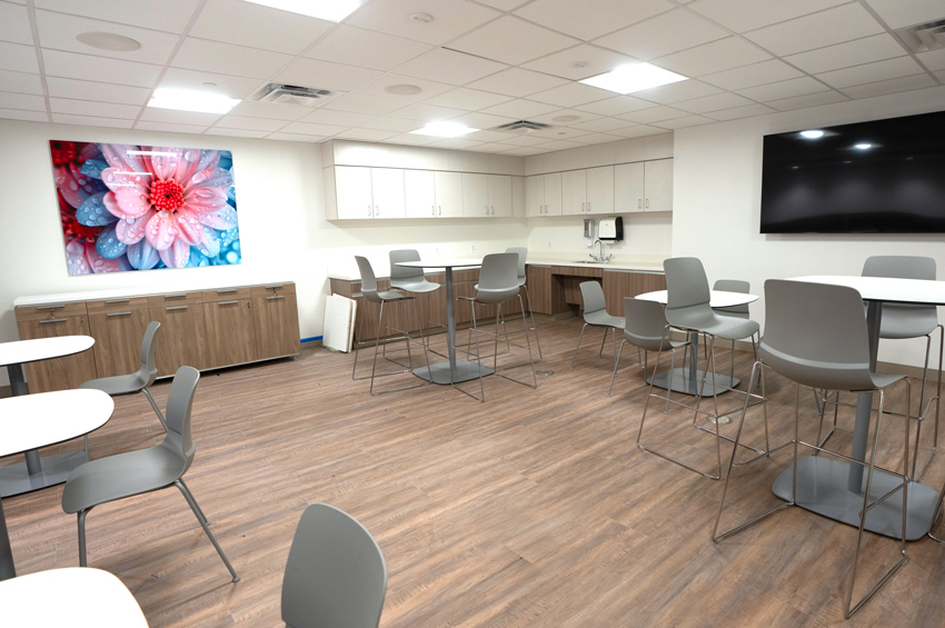 Lounge at the new Memorial Regional Family Birthplace